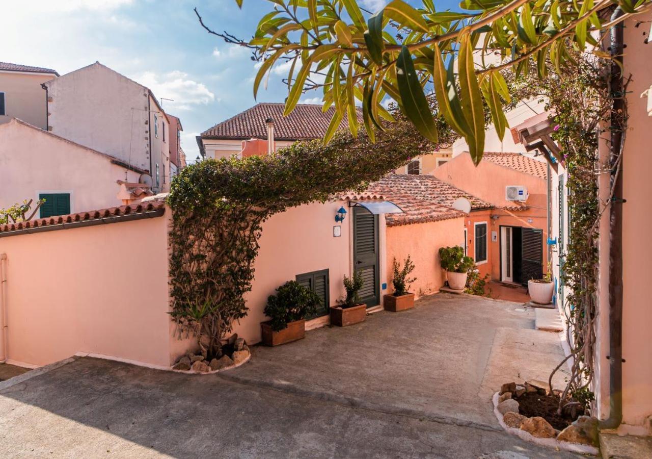 Murphy Holiday Home - Casa Papini La Maddalena  Extérieur photo